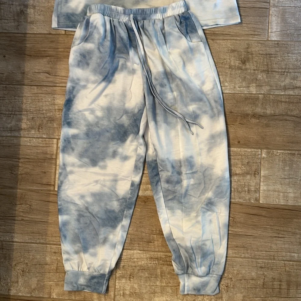 Blue Tie-Dye Lounge Set - Picture 2 of 3
